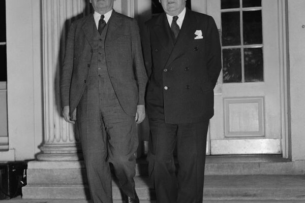 Charles_Merriam_and_Louis_Brownlow_-_White_House_-_1938-09-23